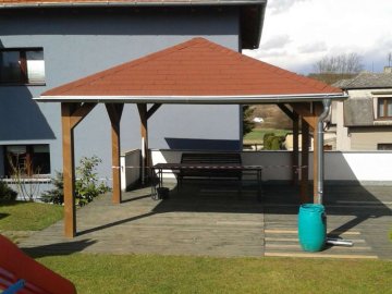 Zastřešená pergola - Tachov, březen 2015