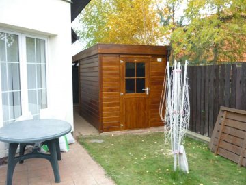 Domeček se zastřešeným přístavkem - Rakovník, listopad 2011