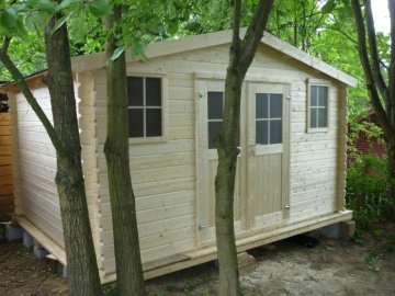 Zahradní domek se sedlovou střechou - Zlín, červen 2015
