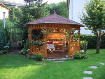 Zahradní altánek - Písek, červenec 2002